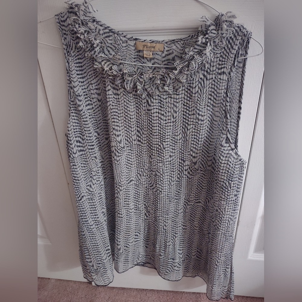 Elegant Gray Ruffled Sleeveless Blouse